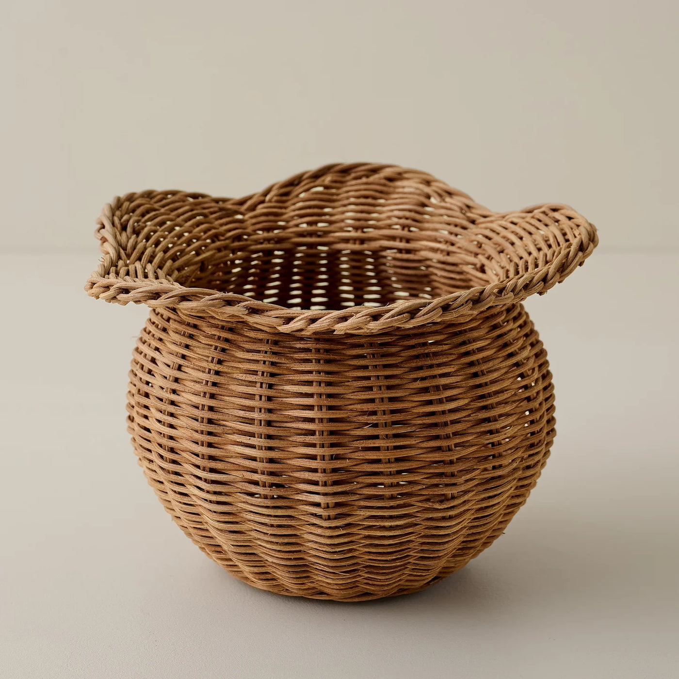 Calen Curved Edge Braided Vessel