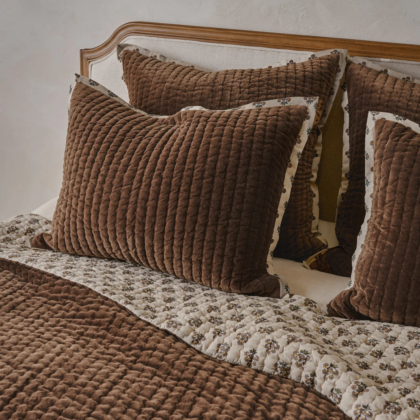 Nora Plush Patterned Bedspread - Sagewood
