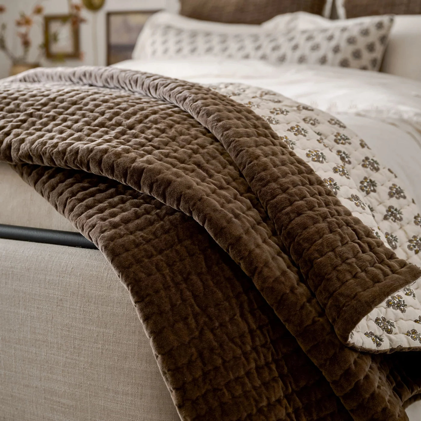Nora Plush Patterned Bedspread - Sagewood